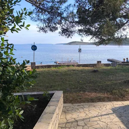 Seaside Perla Apartment Martinscica  Exterior photo